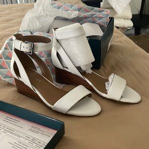 Aerosoles Willowbrook Wedge Sandal White Leather